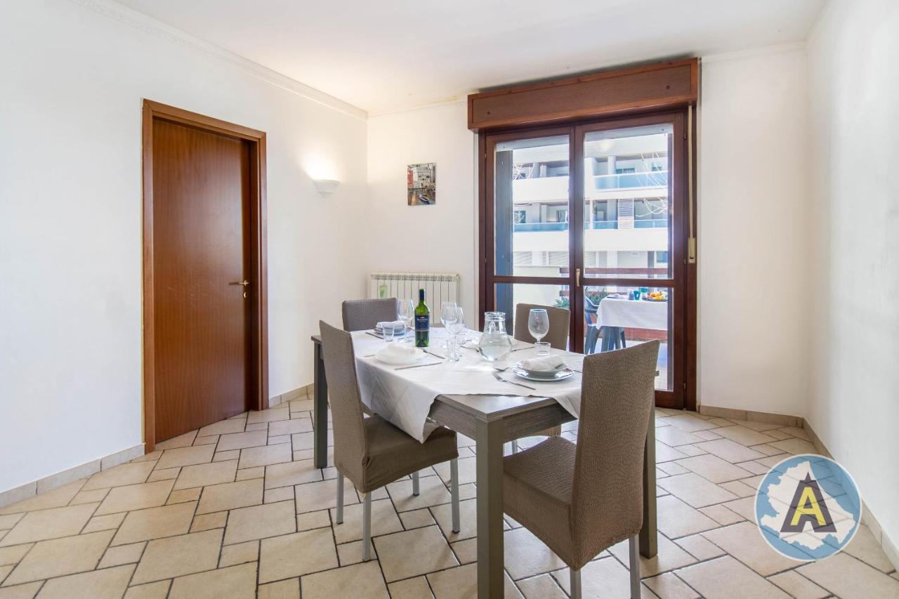 Apartment Luminoso A Due Passi Dal Mare 51a *
